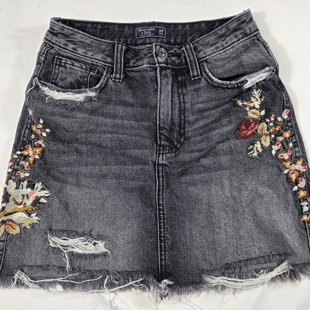 Vintage Y2K Abercrombie & Fitch Embroidered Denim Mini Skirt Black Size 24